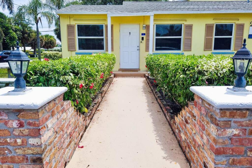 The Beach House At Seascape Steps From The Beach, Marina And Shops! West Palm Beach Kültér fotó