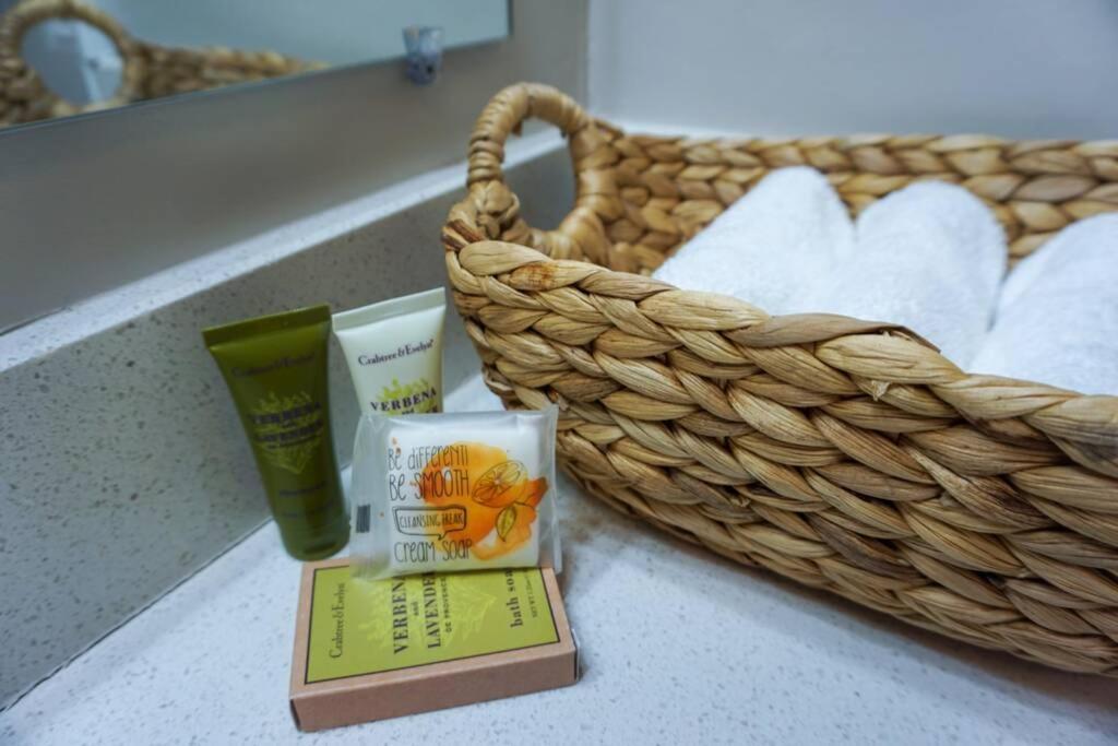The Beach House At Seascape Steps From The Beach, Marina And Shops! West Palm Beach Kültér fotó